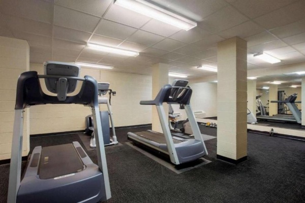 Travelodge by Wyndham Livonia image 19